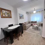 21 Dhjetori Apartment