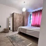 21 Dhjetori Apartment