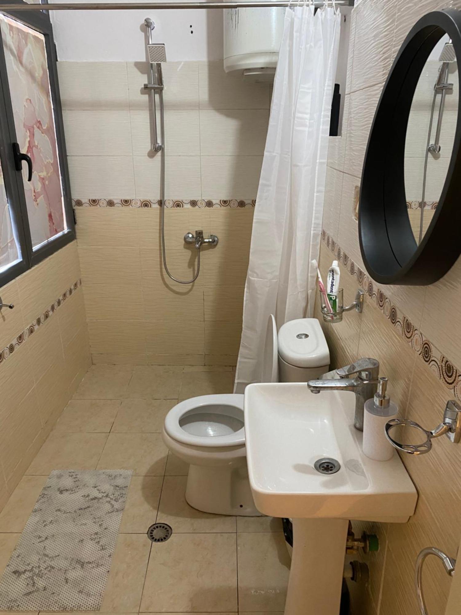 21 Dhjetori Apartment *